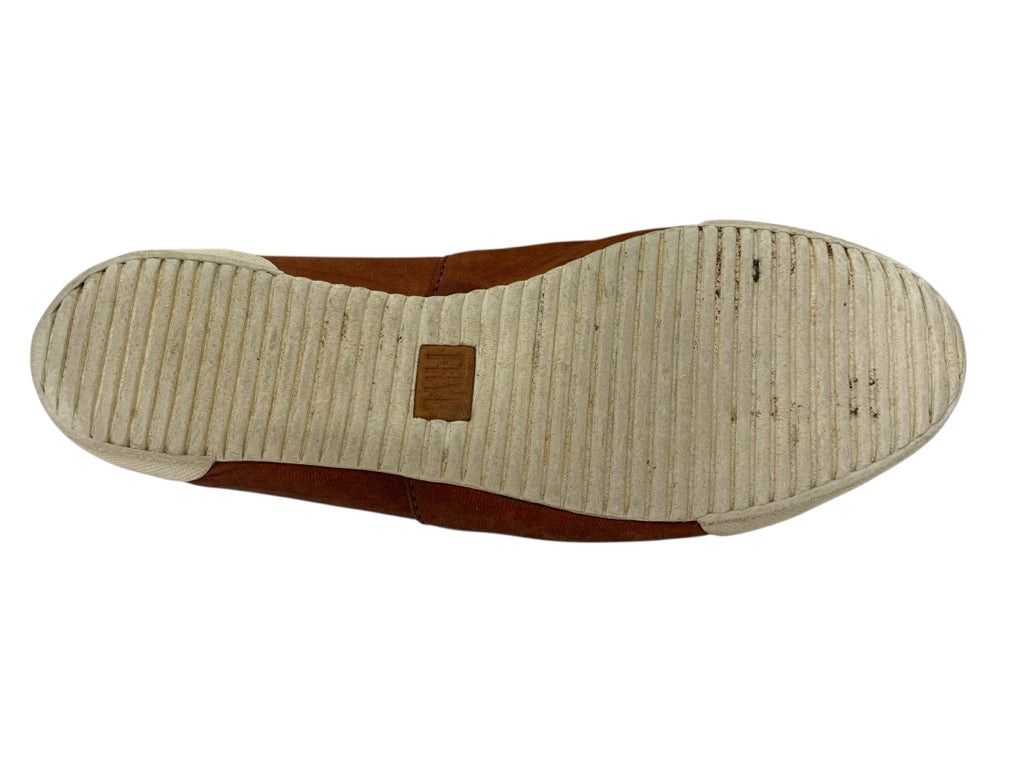 FRYE  8 FLAT W