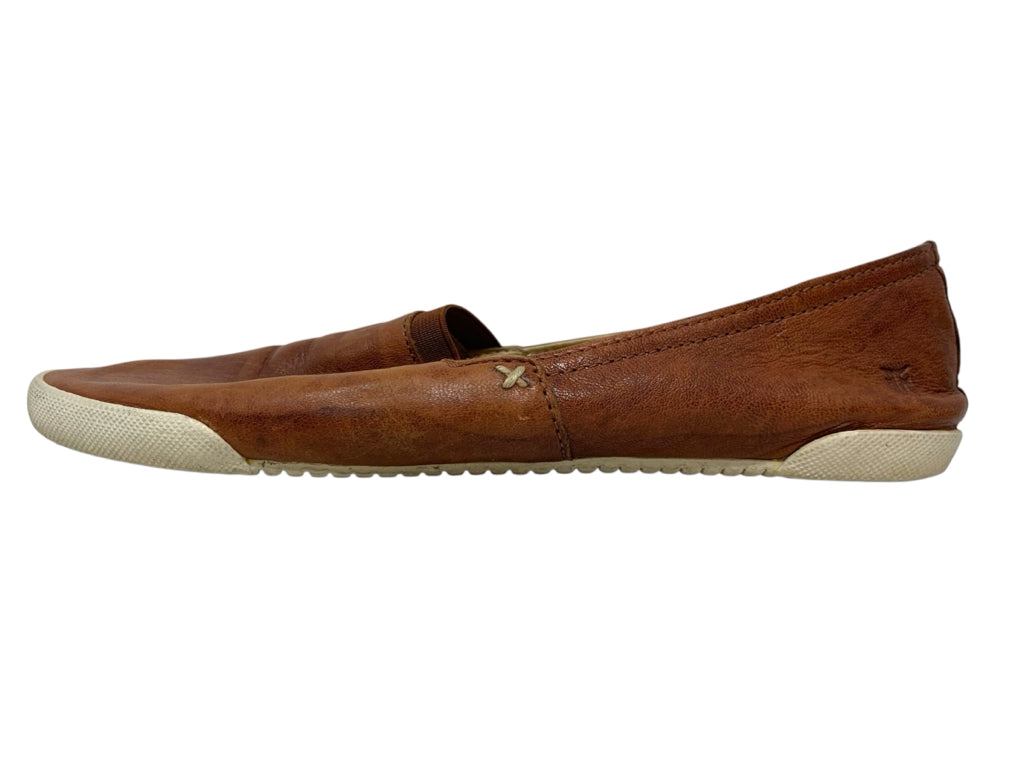 FRYE  8 FLAT W