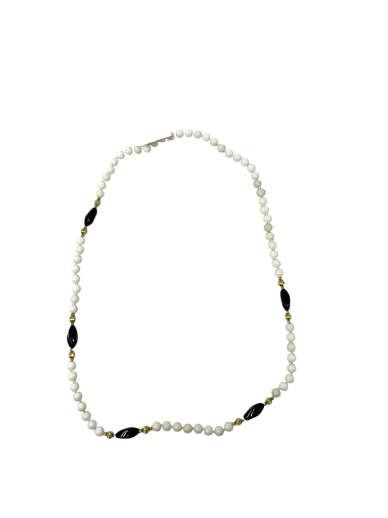 NECKLACE W