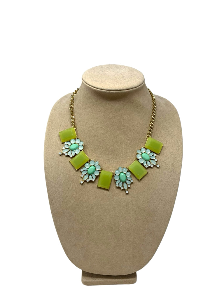 MIKA NECKLACE W
