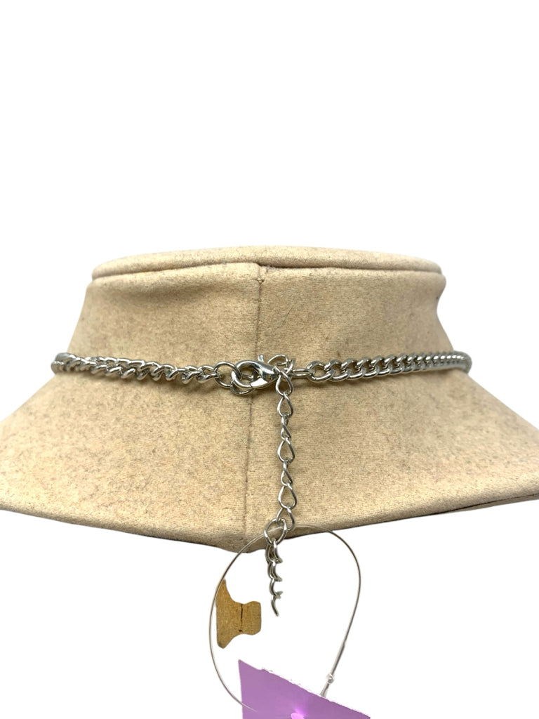 NECKLACE W