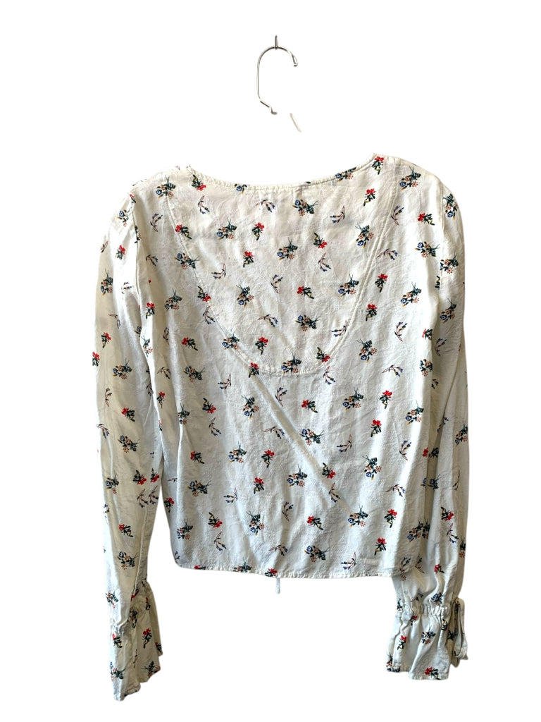URBAN OUTFITTERS  medium TOP  W
