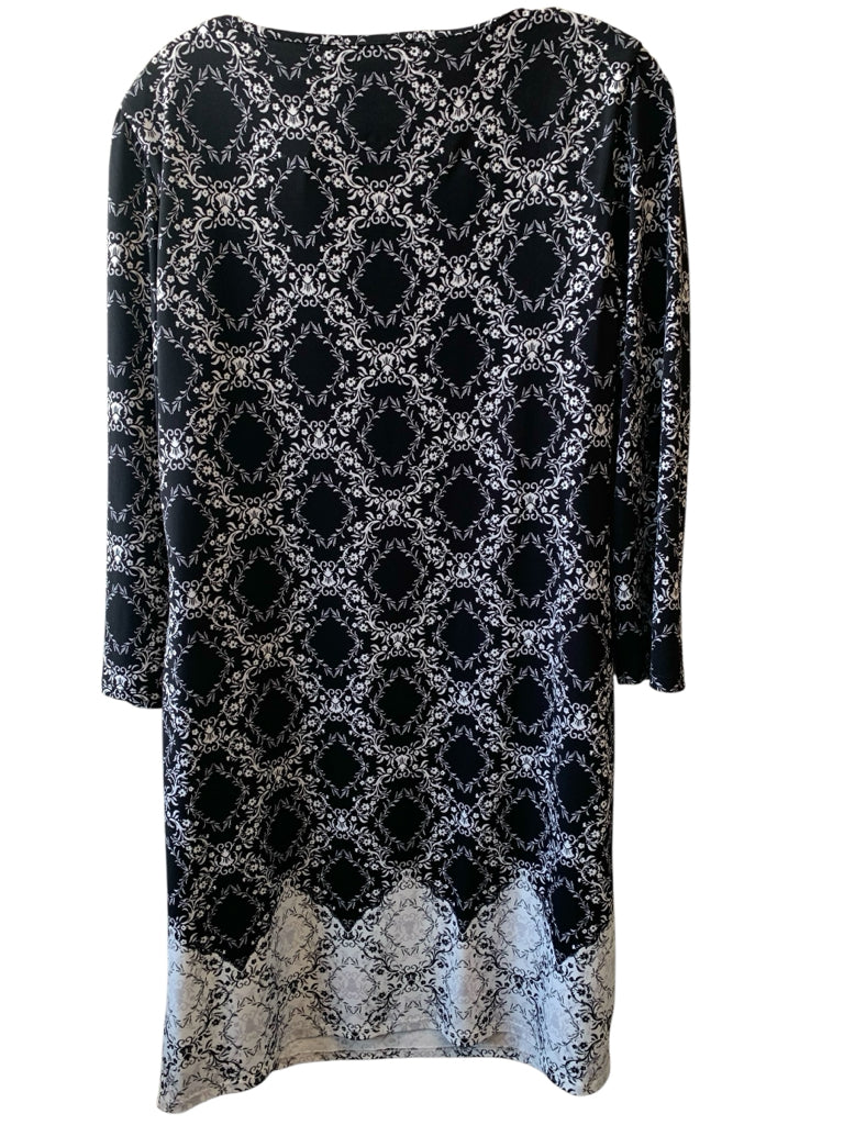 WHITE HOUSE BLACK MARKET  large DRESS  W