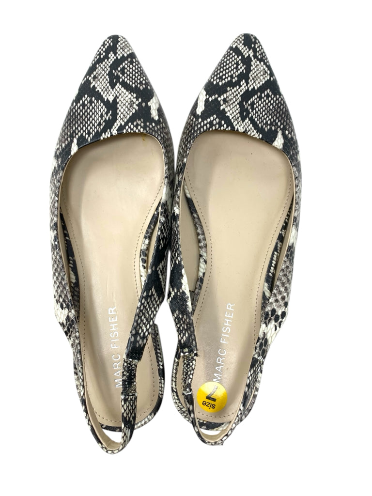 MARC FISHER  7 FLAT W