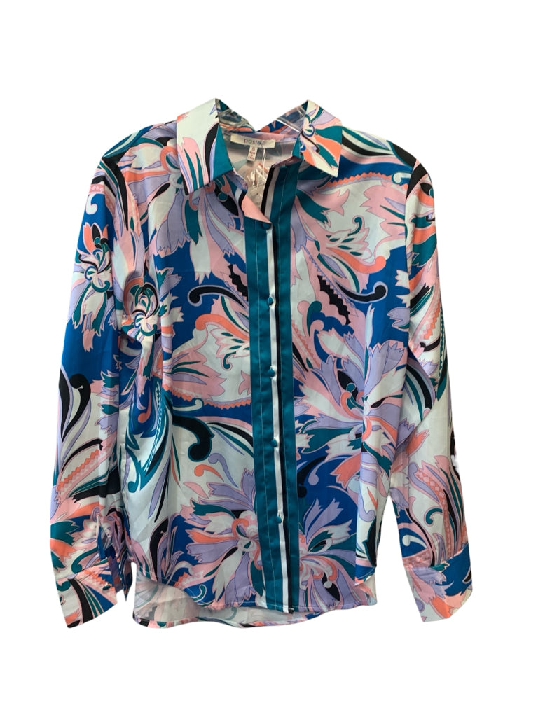 PASTEL Size small BLOUSE W