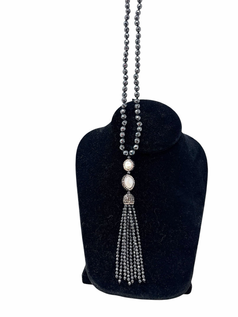 NECKLACE W