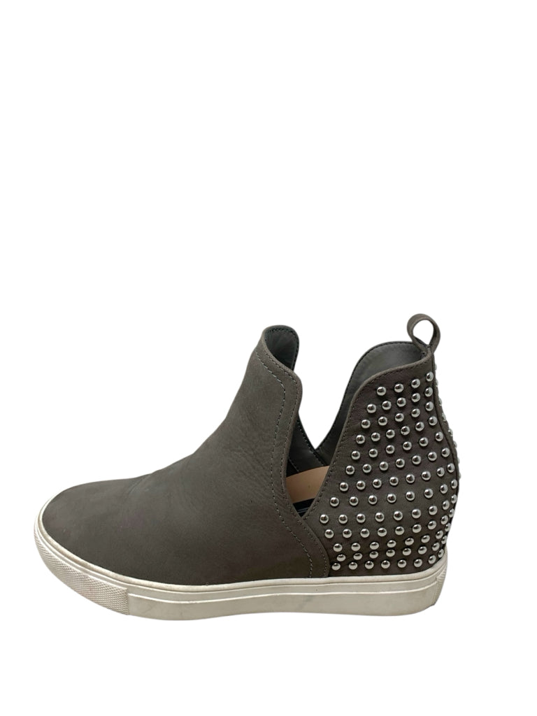 STEVE MADDEN  6 BOOTIE W