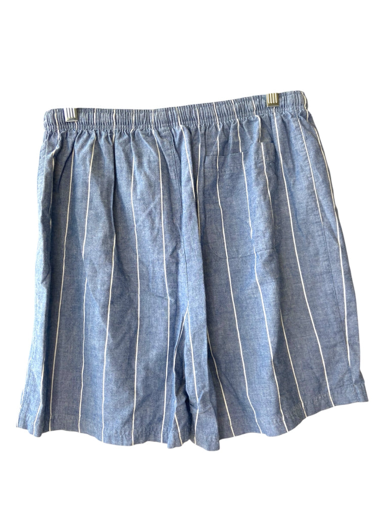 CHRISTIAN DIOR Size medium SHORT W