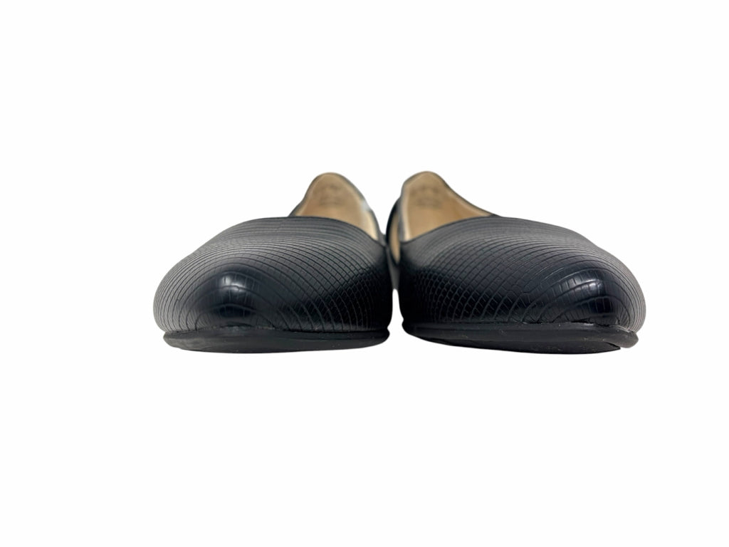 LIFE STRIDE Size 8 FLAT W