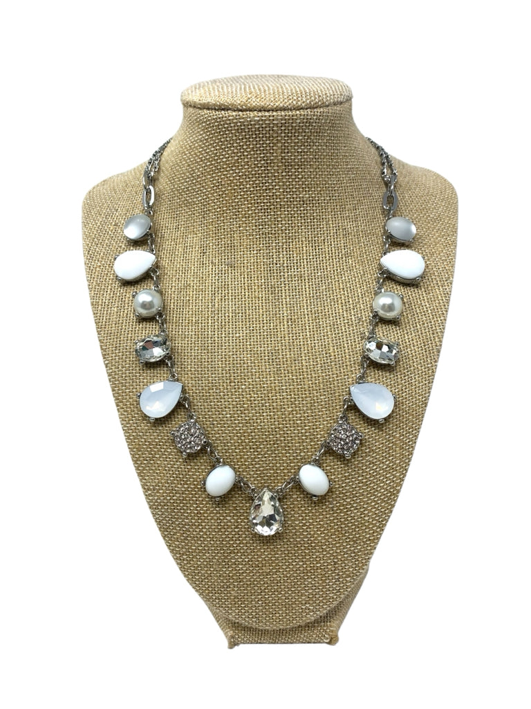 WHITE HOUSE BLACK MARKET NECKLACE W