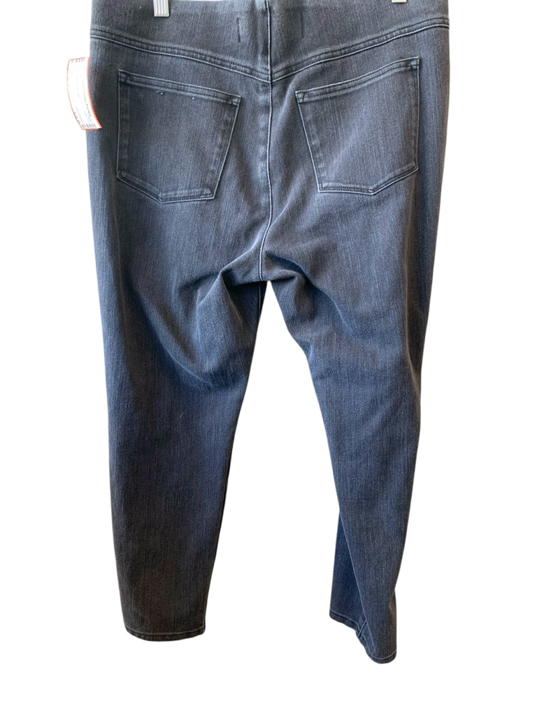 SOFT SURROUNDINGS  PL JEANS W