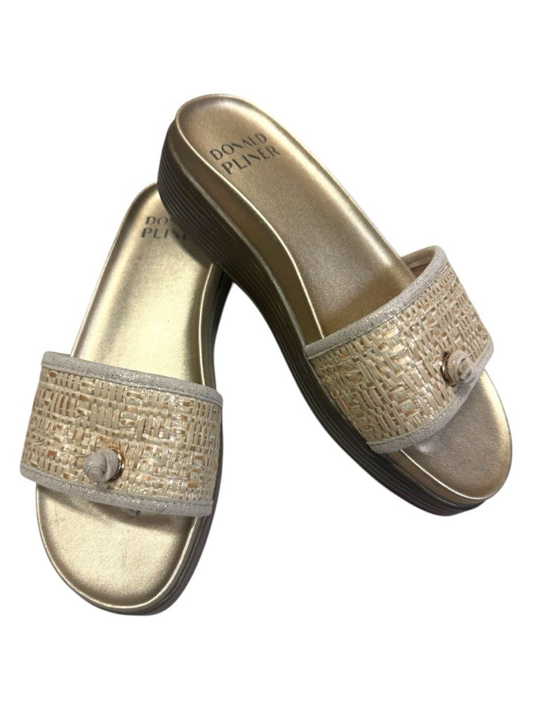 DONALD J PLINER Size 5.5 SLIDE W