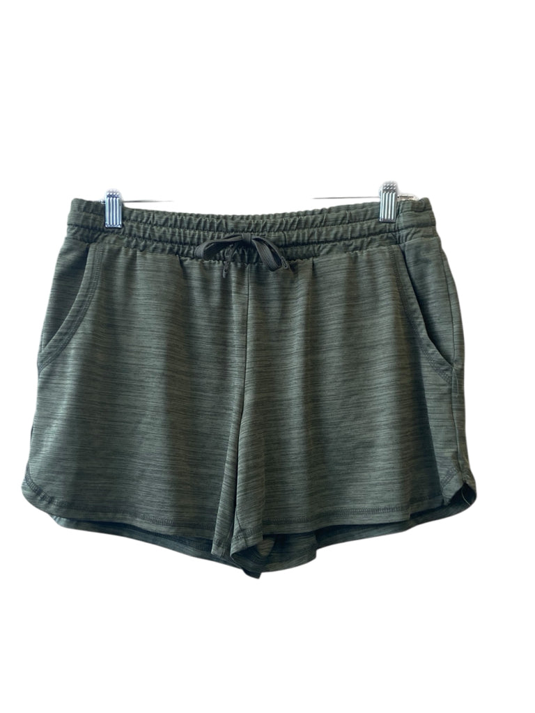 ST. JOHN'S BAY Size medium SHORT W