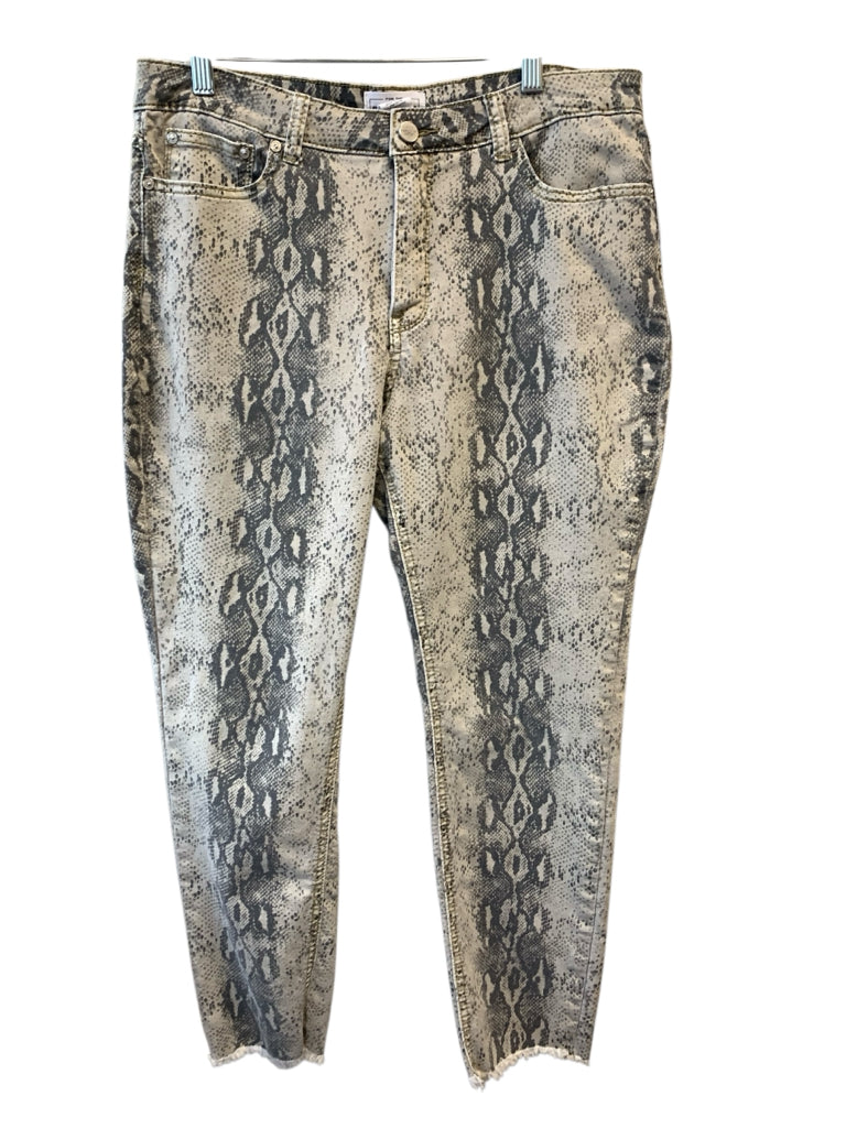 FOR THE REPUBLIC  12 JEANS W