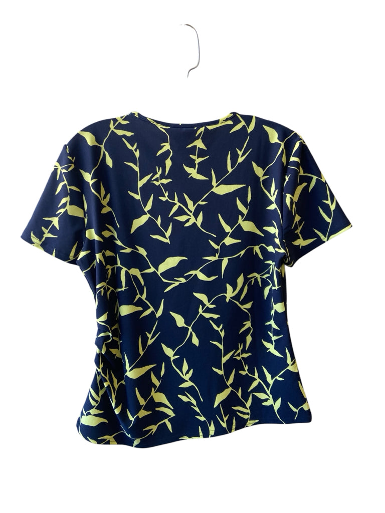 CALVIN KLEIN Size medium TOP W