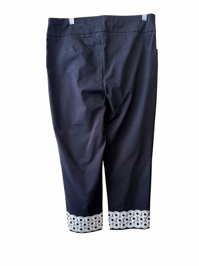 CHICO'S Size 10 CROP W