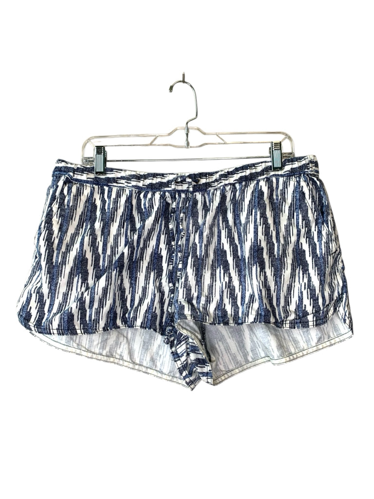 J CREW  large SHORT W