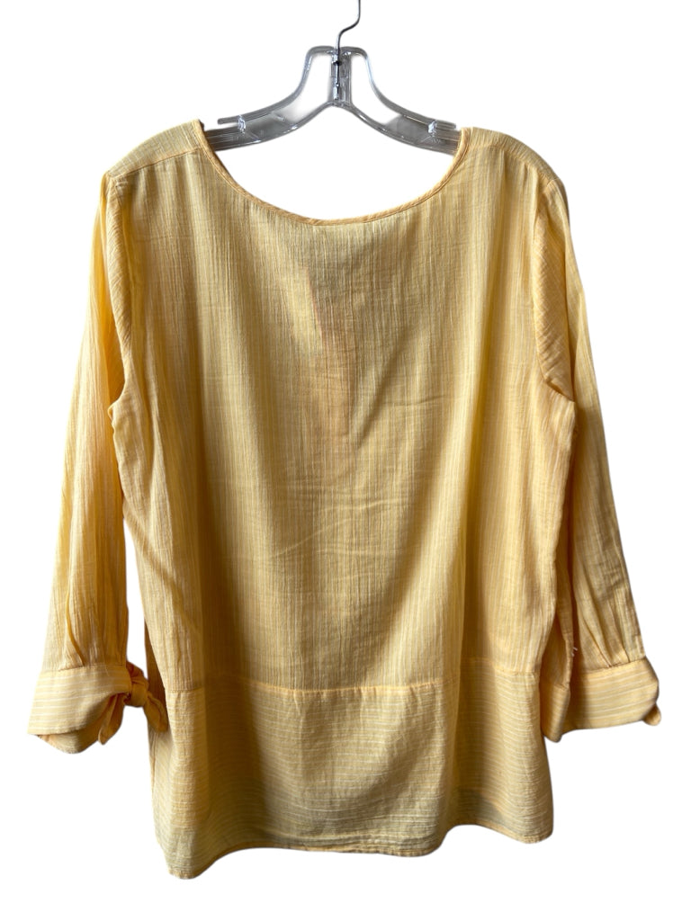 LIZ CLAIBORNE  medium TOP  W