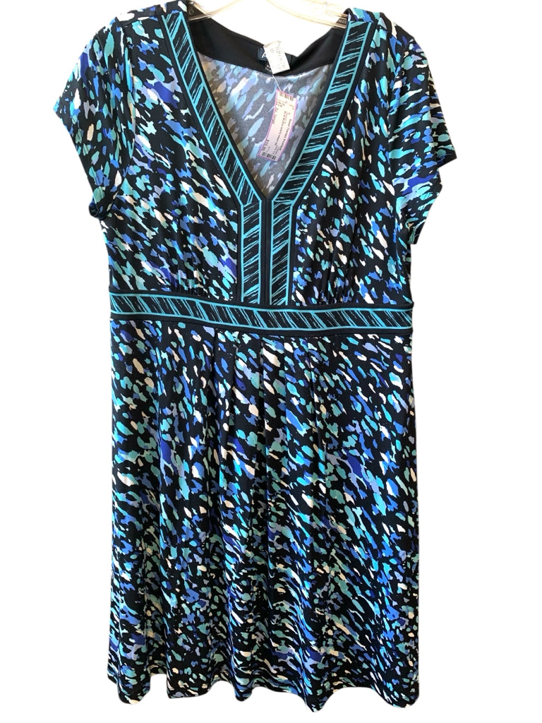 APT 9  large DRESS W