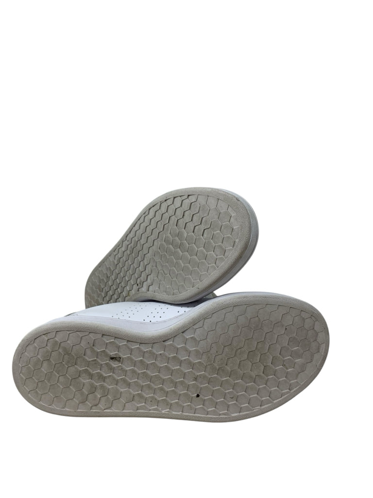 ADIDAS Size 6 SNEAKERS W