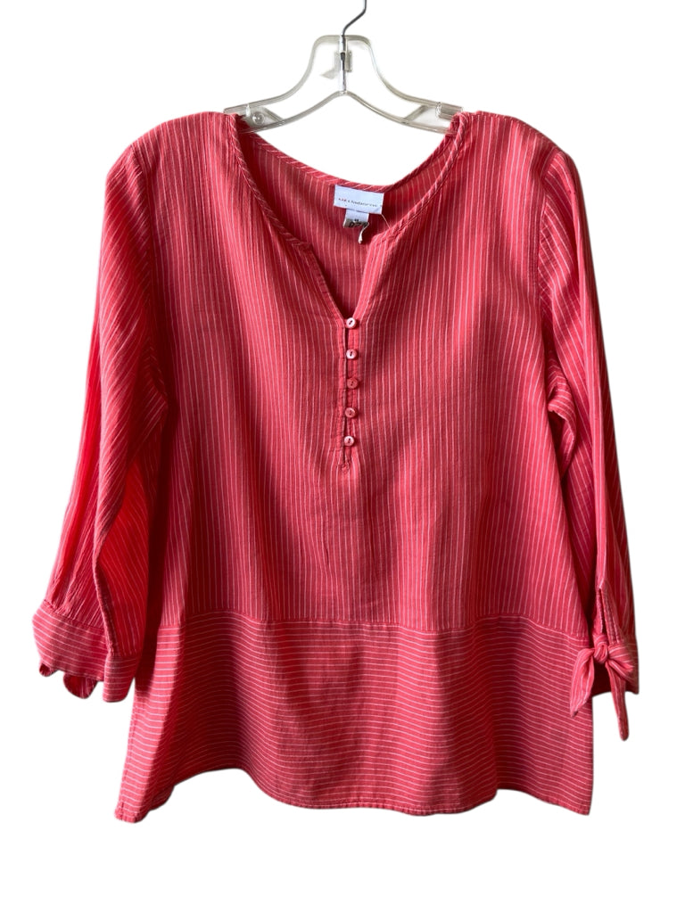 LIZ CLAIBORNE  medium TOP  W