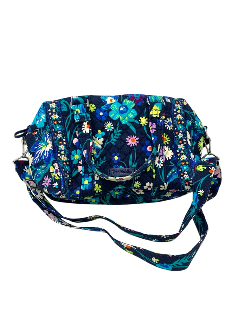 VERA BRADLEY  medium HAND BAG