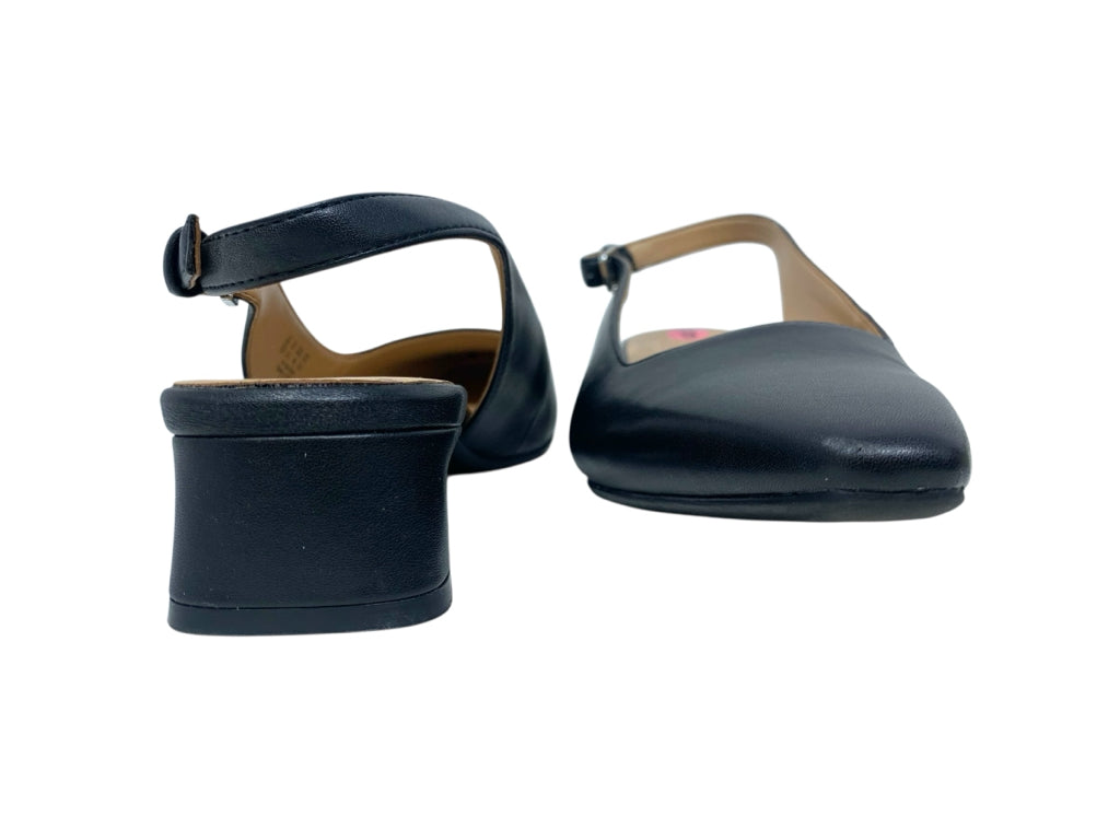 NATURALIZER  9 FLAT W