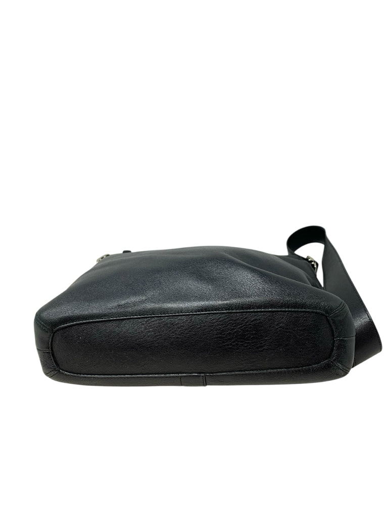 COACH Size medium PURSE W