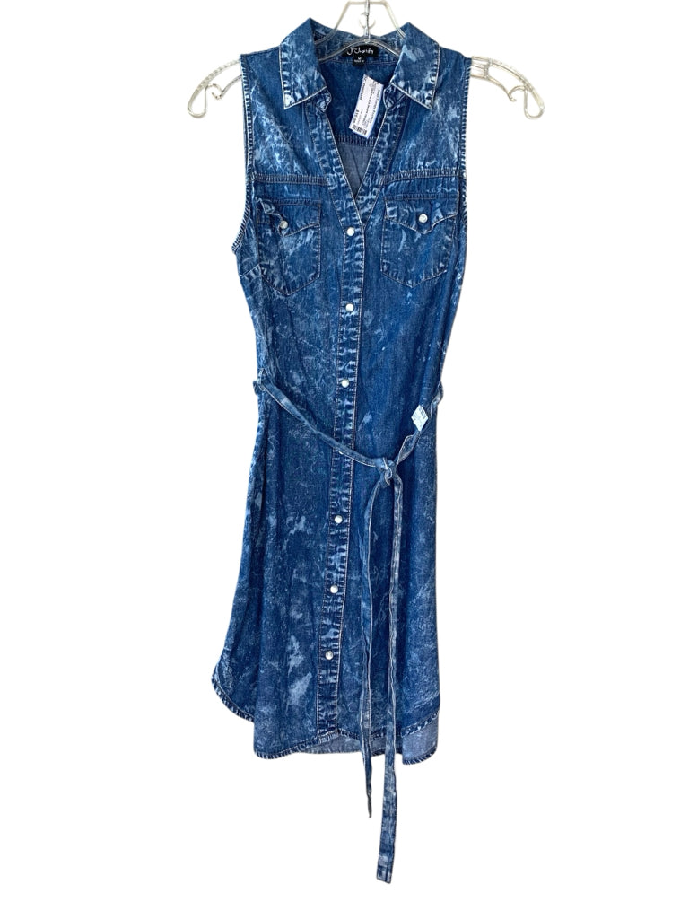 J for JUSTIFY  medium DRESS W