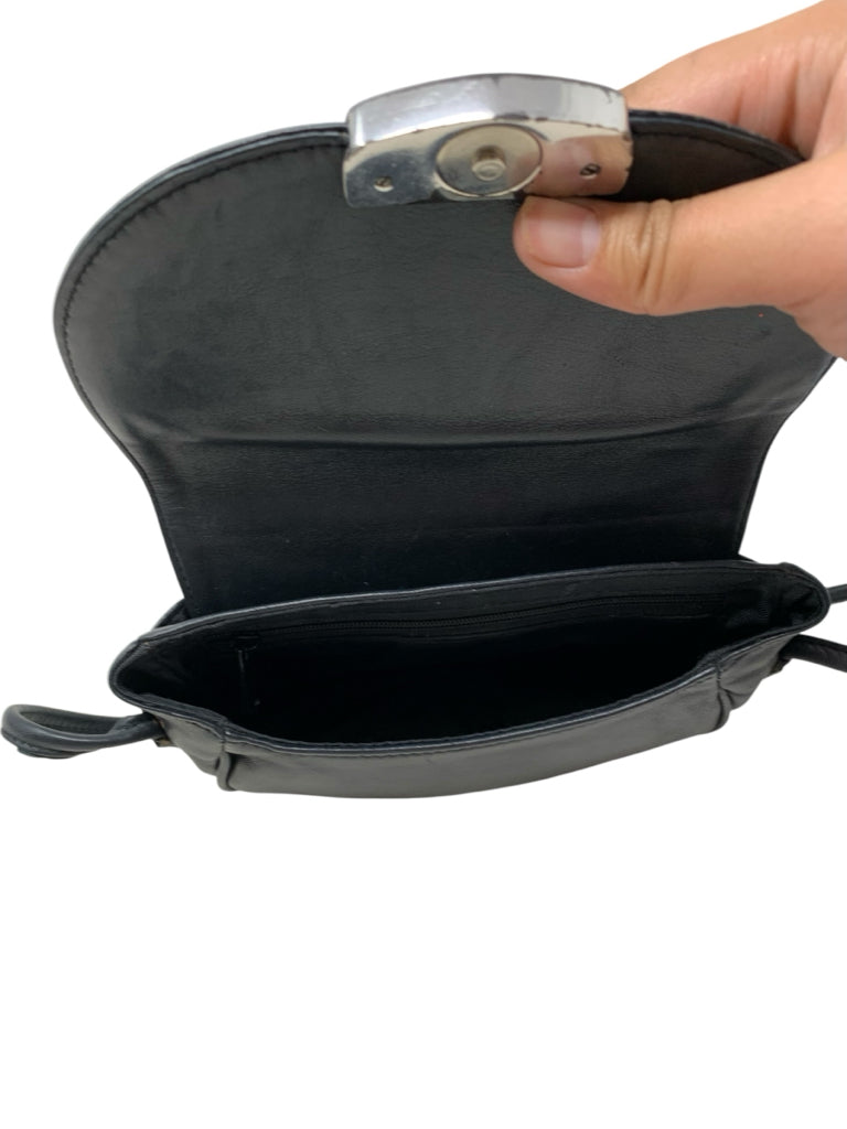 BRIGHTON Size small CROSSBODY W