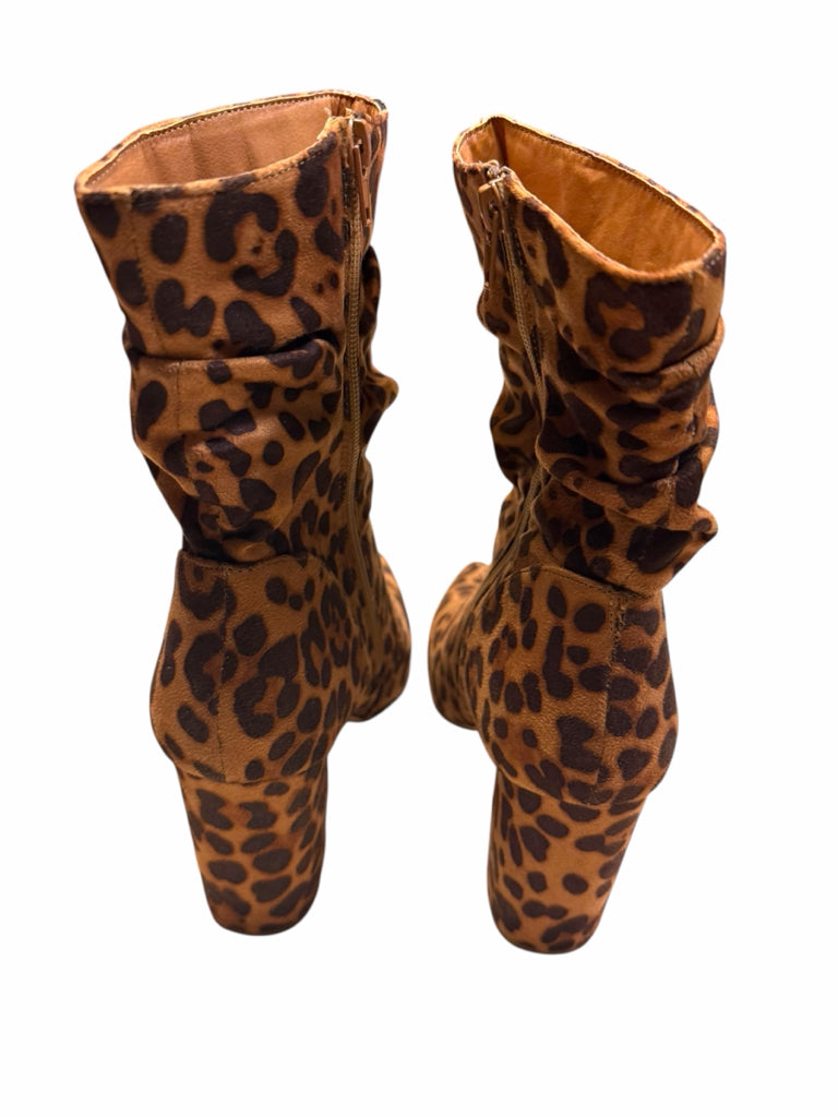 OLIVIA FERRAGAMO Size 10 BOOT W