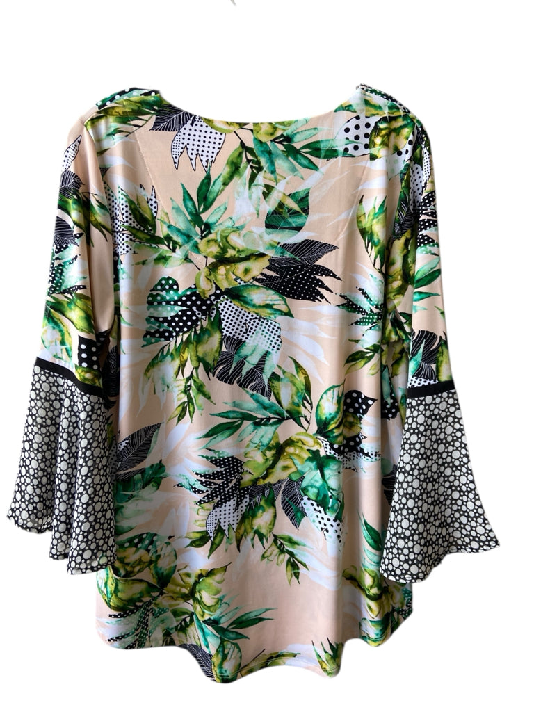 JM COLLECTION  large TOP  W