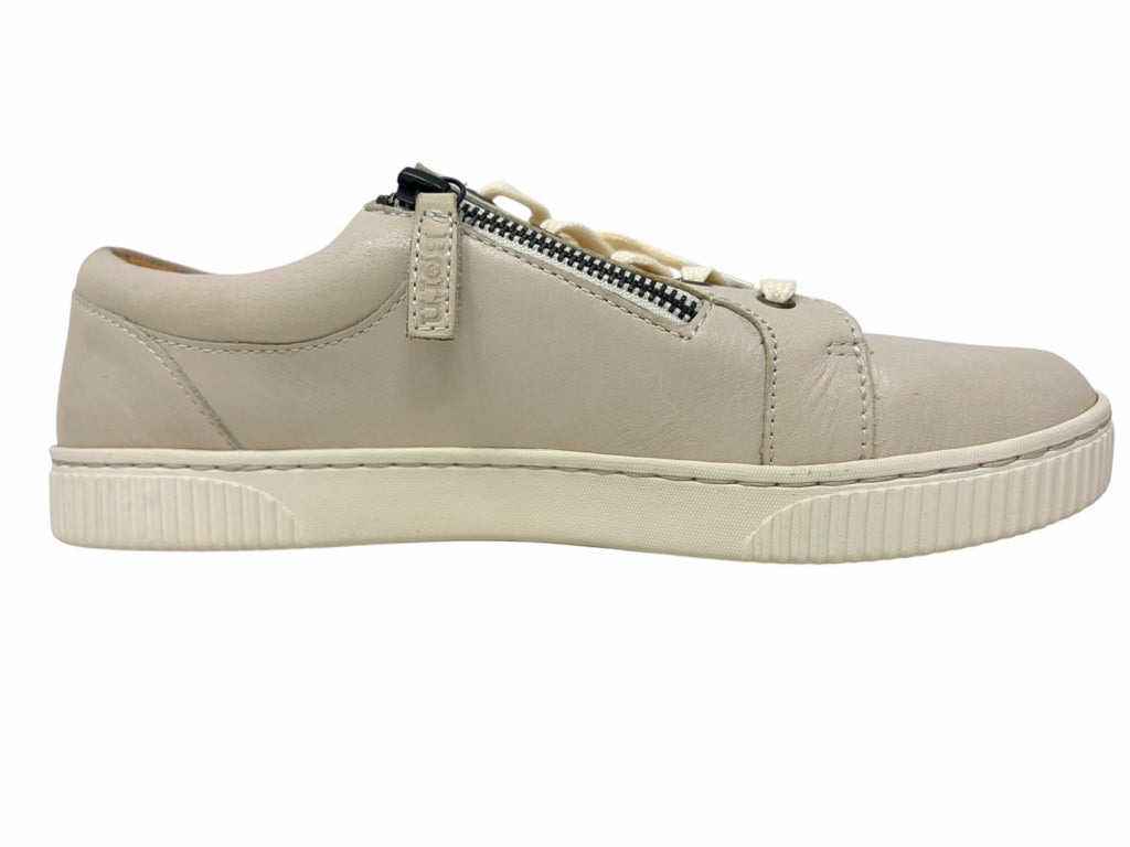 BORN Size 9.5 SNEAKERS W