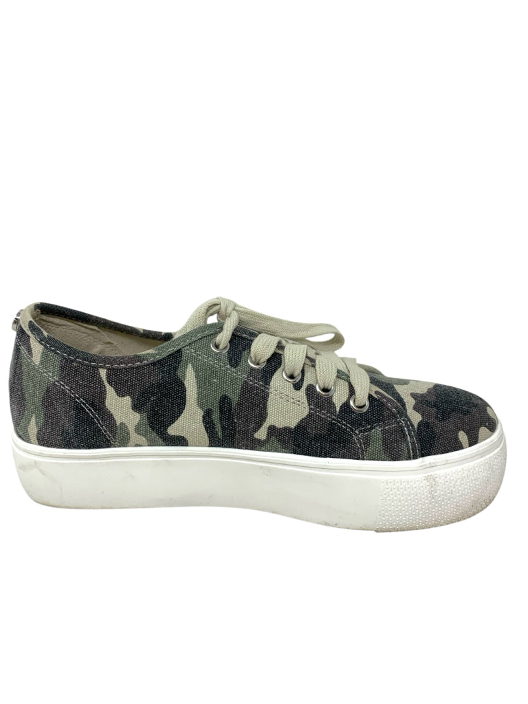 STEVE MADDEN  8.5 SNEAKERS W