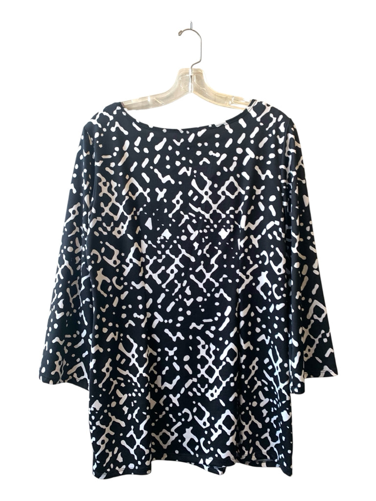 SUNNY LEIGH  large TOP W