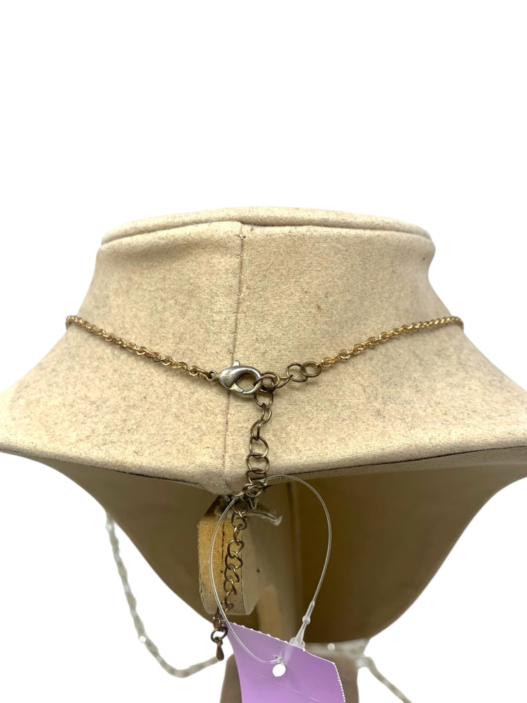 NECKLACE W