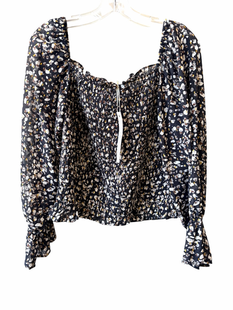 SHE & SKY Size large TOP W