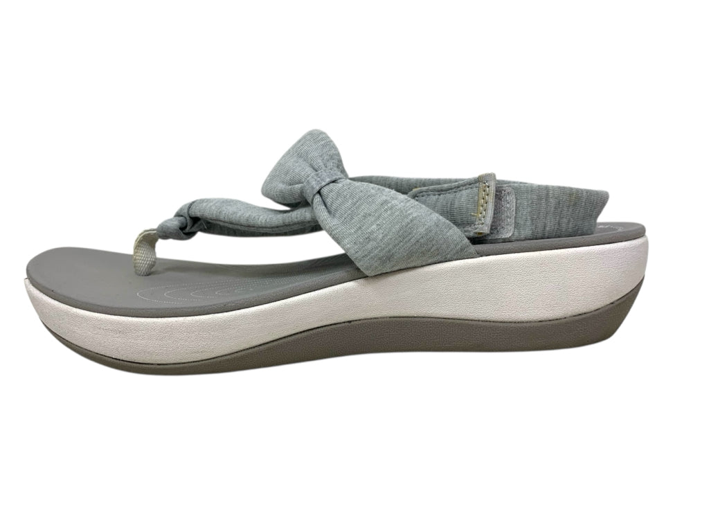 CLARKS  10 SANDALS W