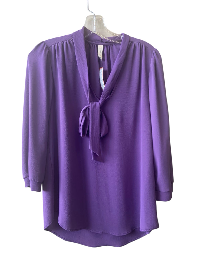 TYCHE Size medium TOP  W