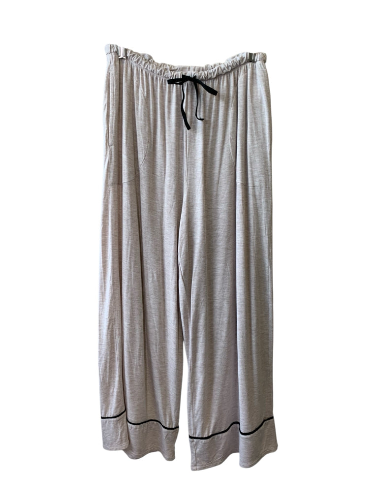 DONNA KARAN  medium NITE SET W