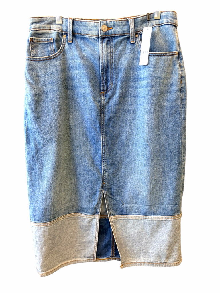 CHICO'S Size large SKIRT W