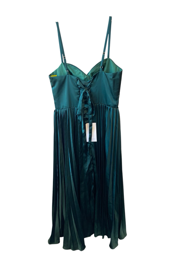 FASHION Size 6 DRESS W