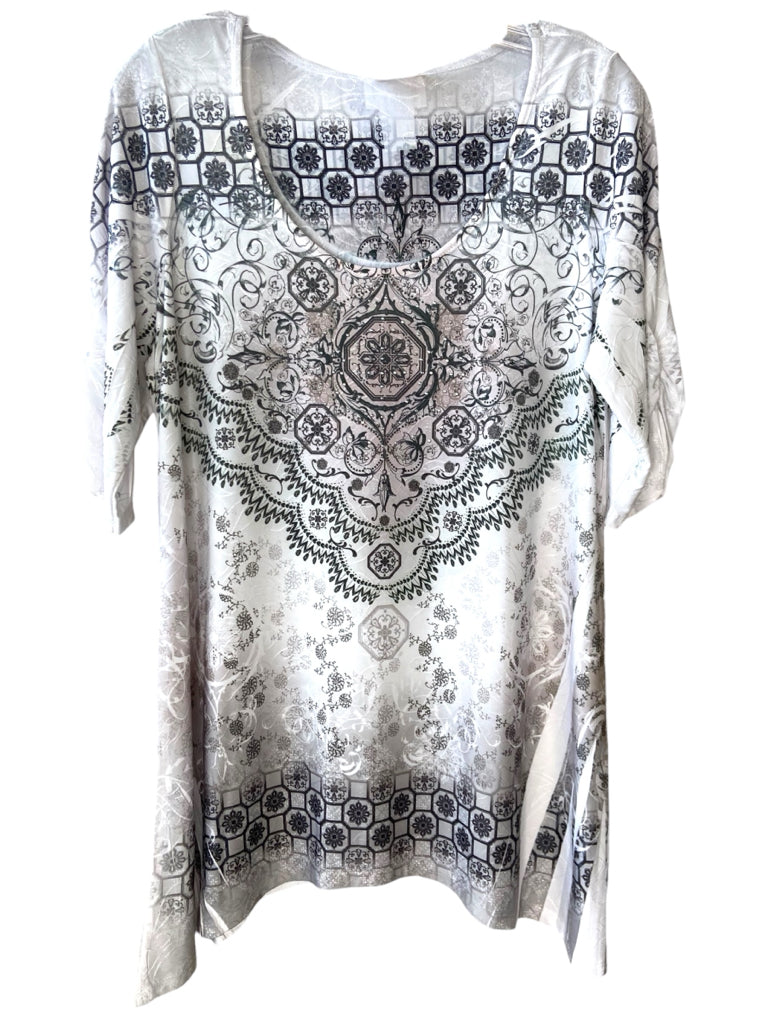 LAVISH Size 1X TOP  W