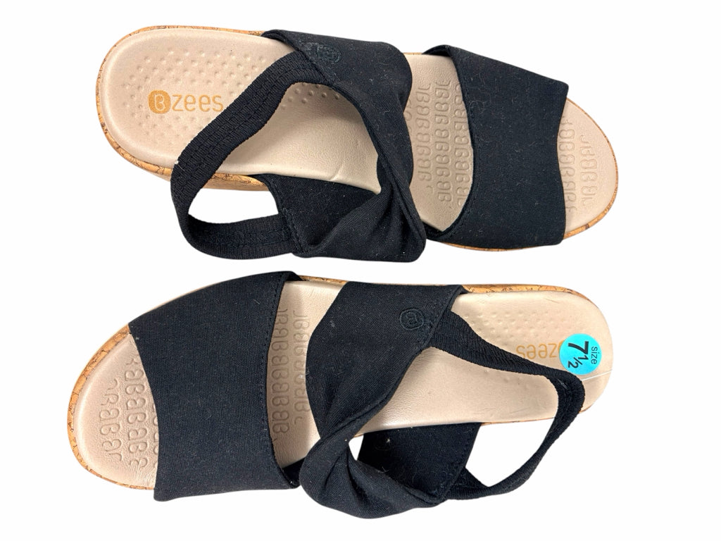BZEES Size 7.5 WEDGE W