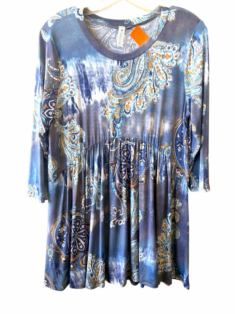 PAISLEY GRACE Size small TUNIC