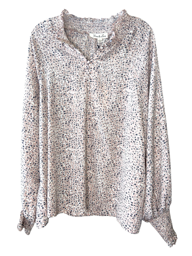 VINE & LOVE Size large TOP  W