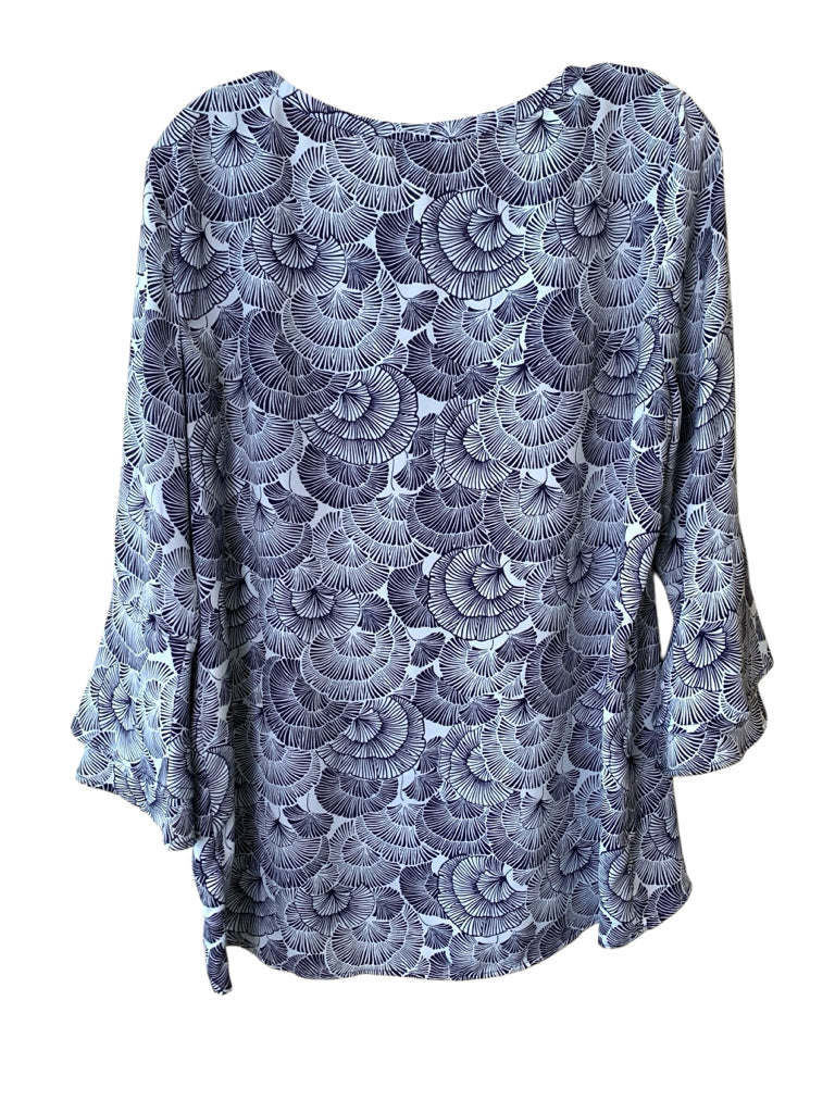 CHAUS  medium TOP  W