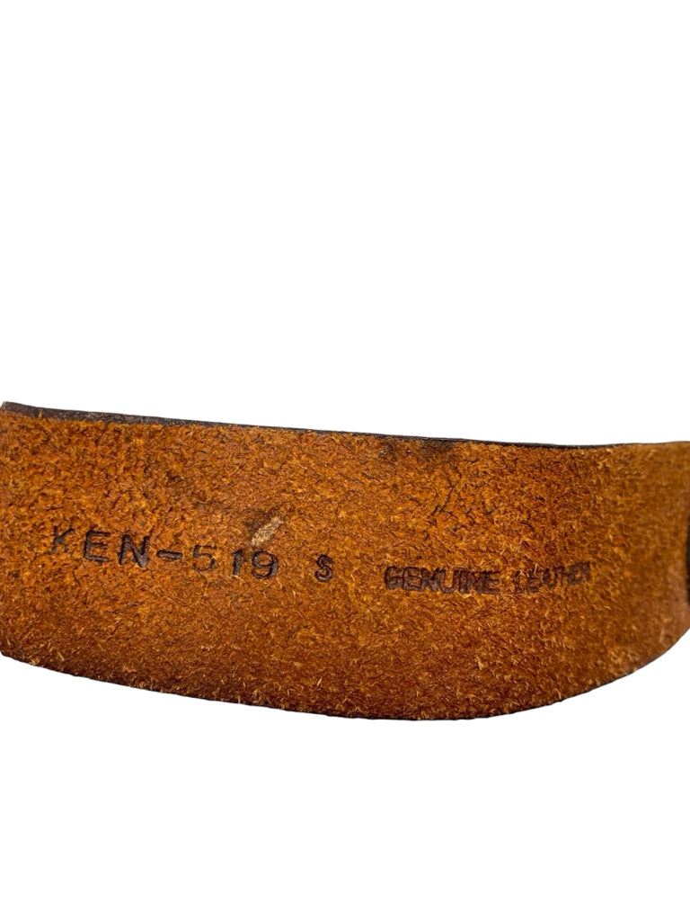 small BELT W
