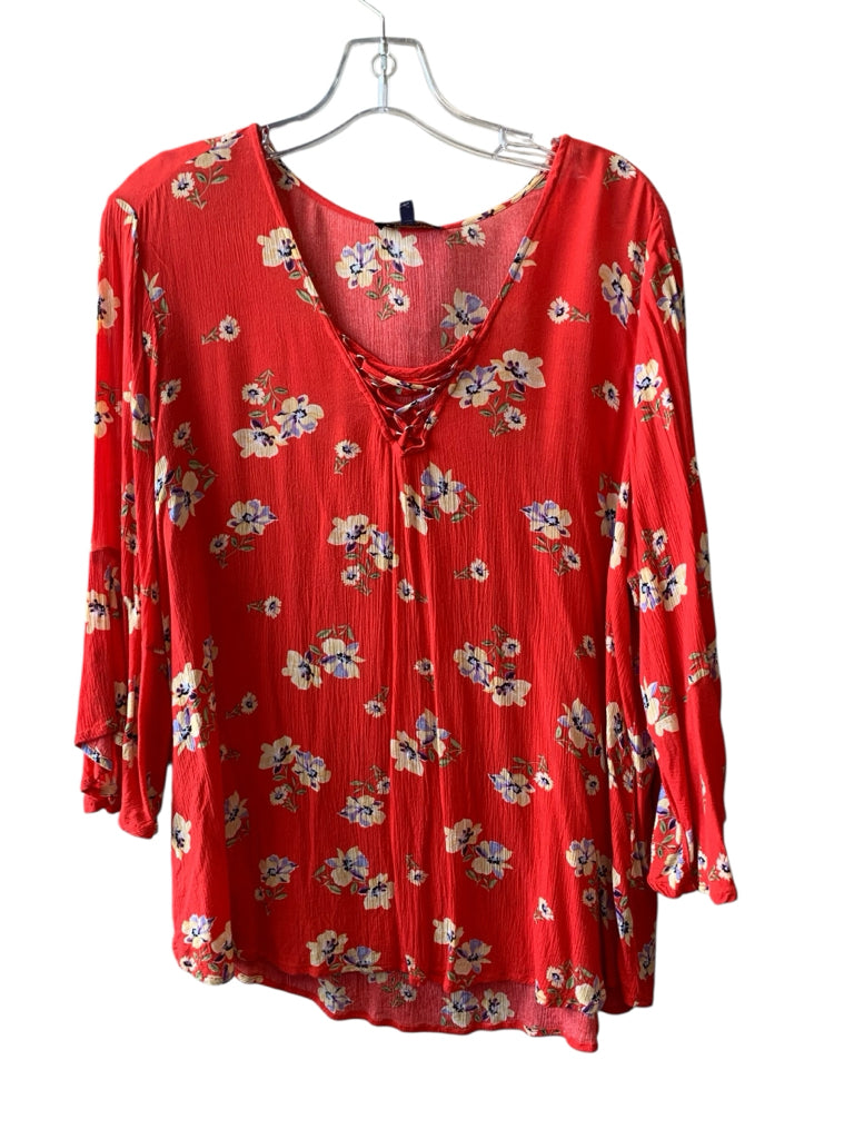 DEMOCRACY Size large TOP  W