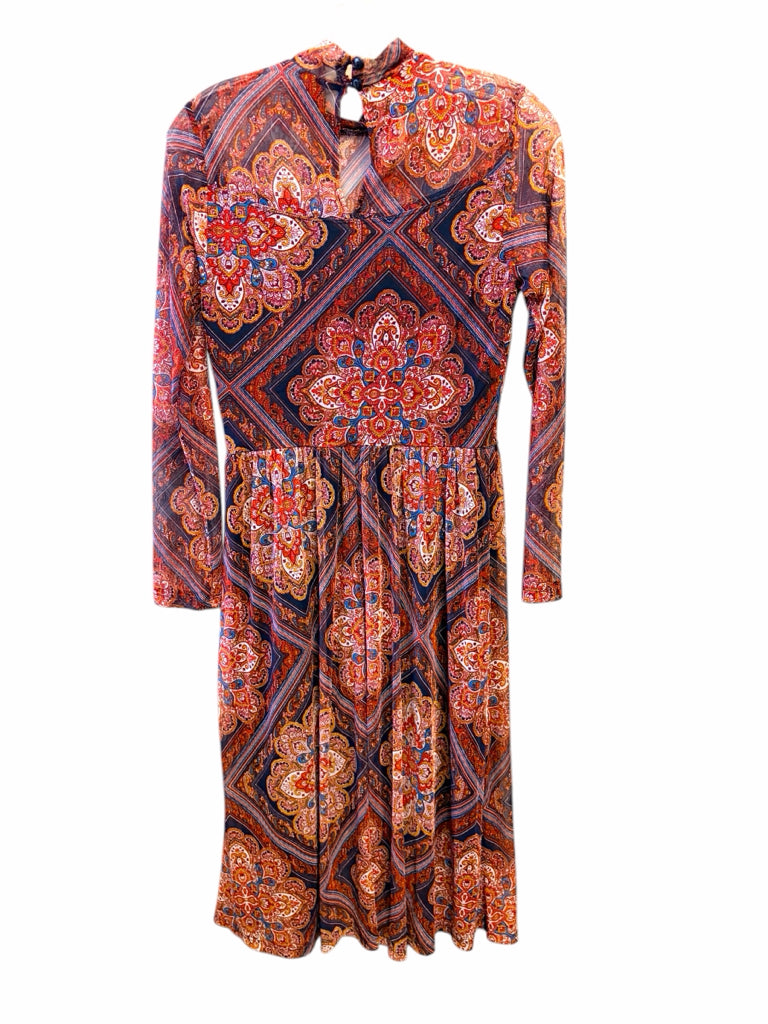EN FOCUS Size 4 DRESS W